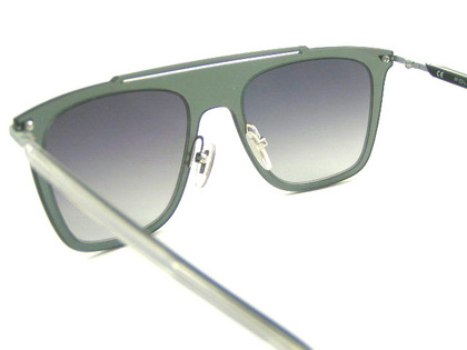 POLICEサングラス SPL581-0F80（2018年モデル）police-sunglasses-spl581-0f80-5.jpg