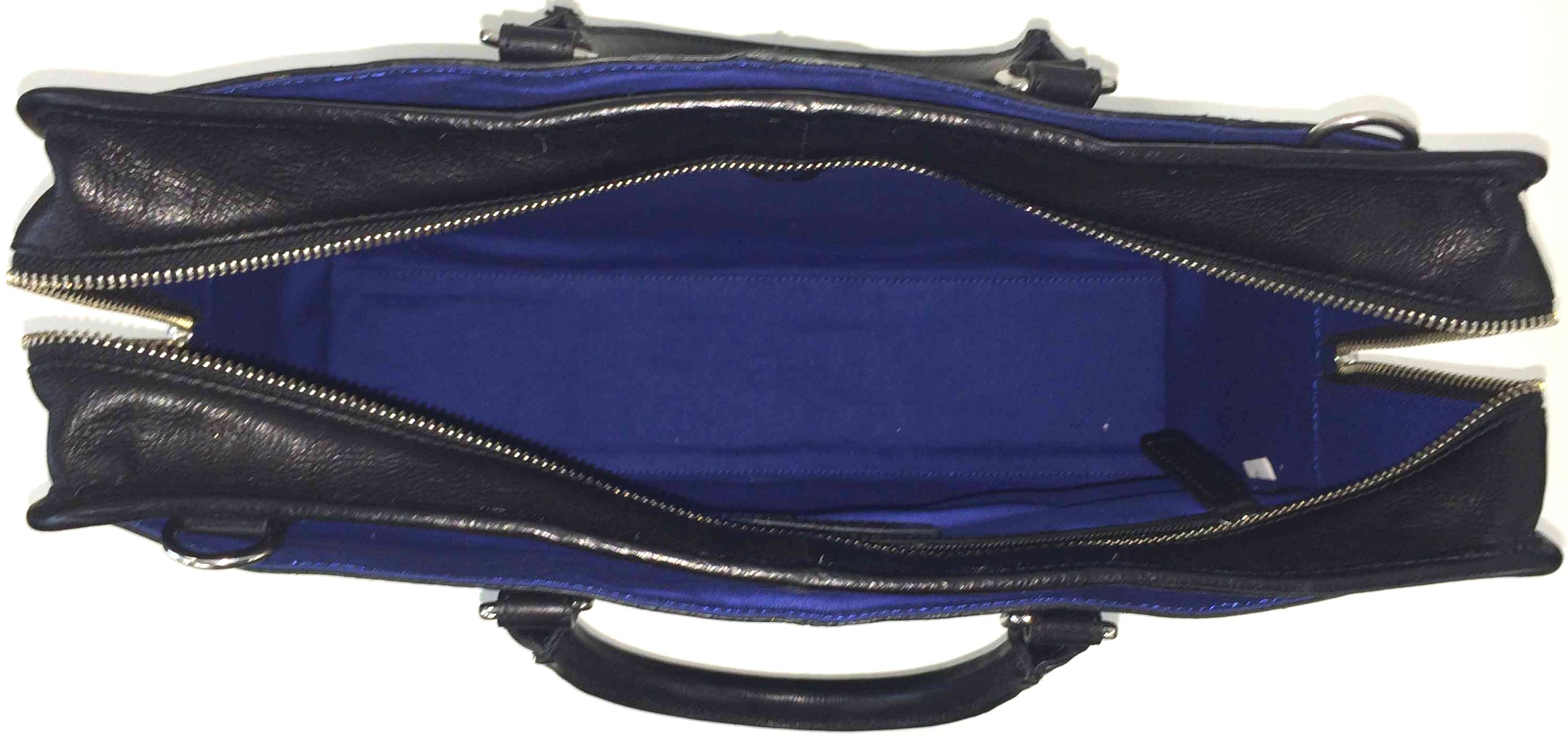 http://www.police.ne.jp/images/police-bag_PA-61000-10_INSIDE.jpg