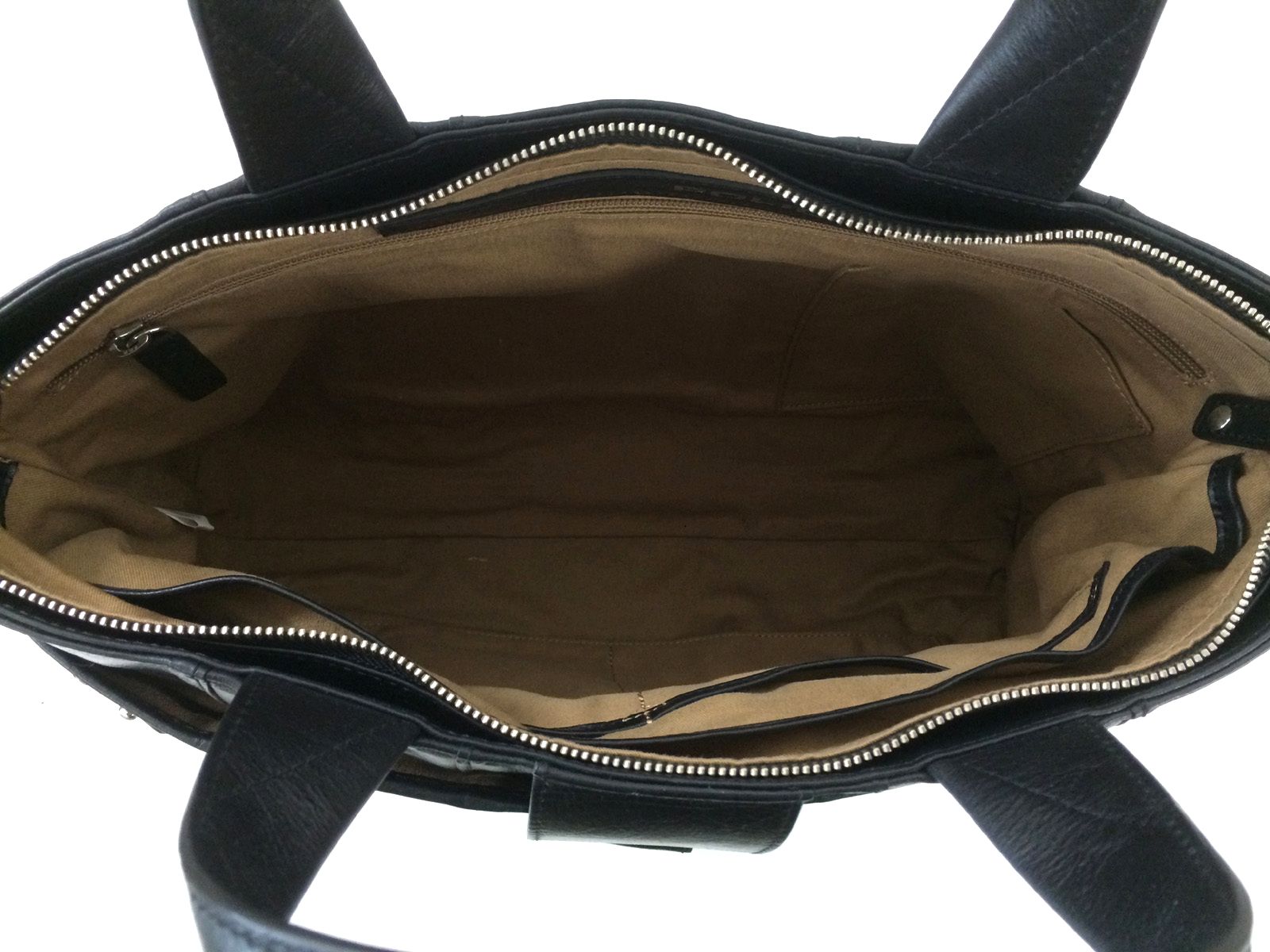 http://www.police.ne.jp/images/police-bag_PA-61002-10%20INSIDE.jpg