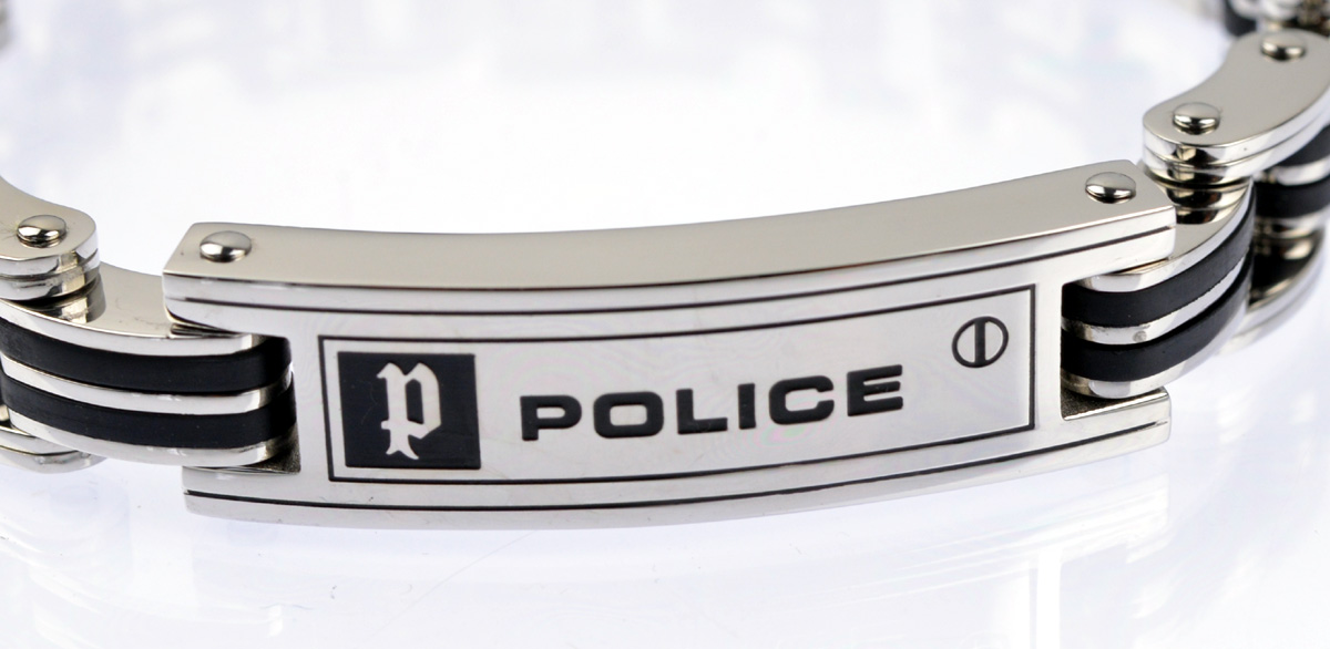 http://www.police.ne.jp/images/police-bracelet-18cm-01.jpg