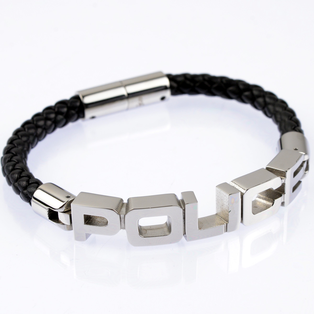 http://www.police.ne.jp/images/police-bracelet-signaturn-00.jpg