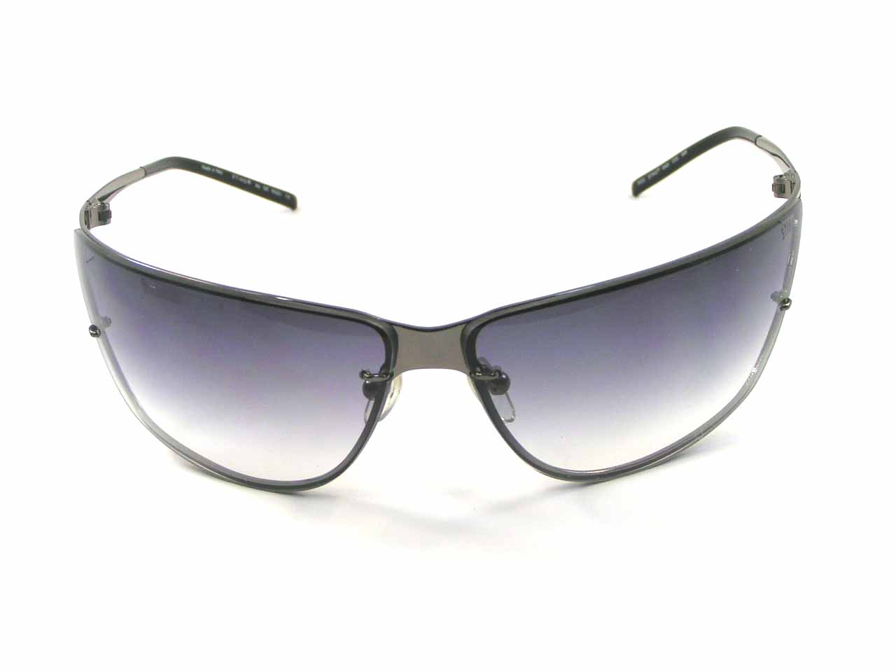 http://www.police.ne.jp/images/police-sting-sunglasses-4545M-568-3.jpg