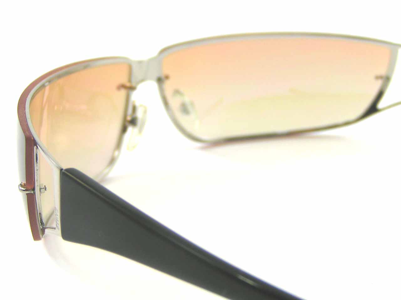 http://www.police.ne.jp/images/police-sting-sunglasses-4546M-579-5.jpg