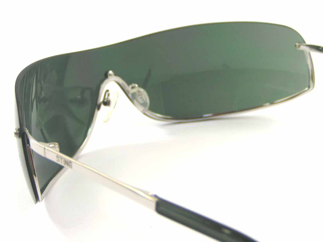 http://www.police.ne.jp/images/police-sting-sunglasses-4548M-579-5.jpg