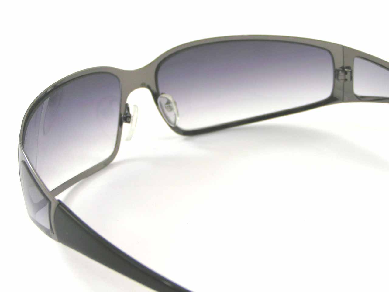 http://www.police.ne.jp/images/police-sting-sunglasses-4551M-568-5.jpg