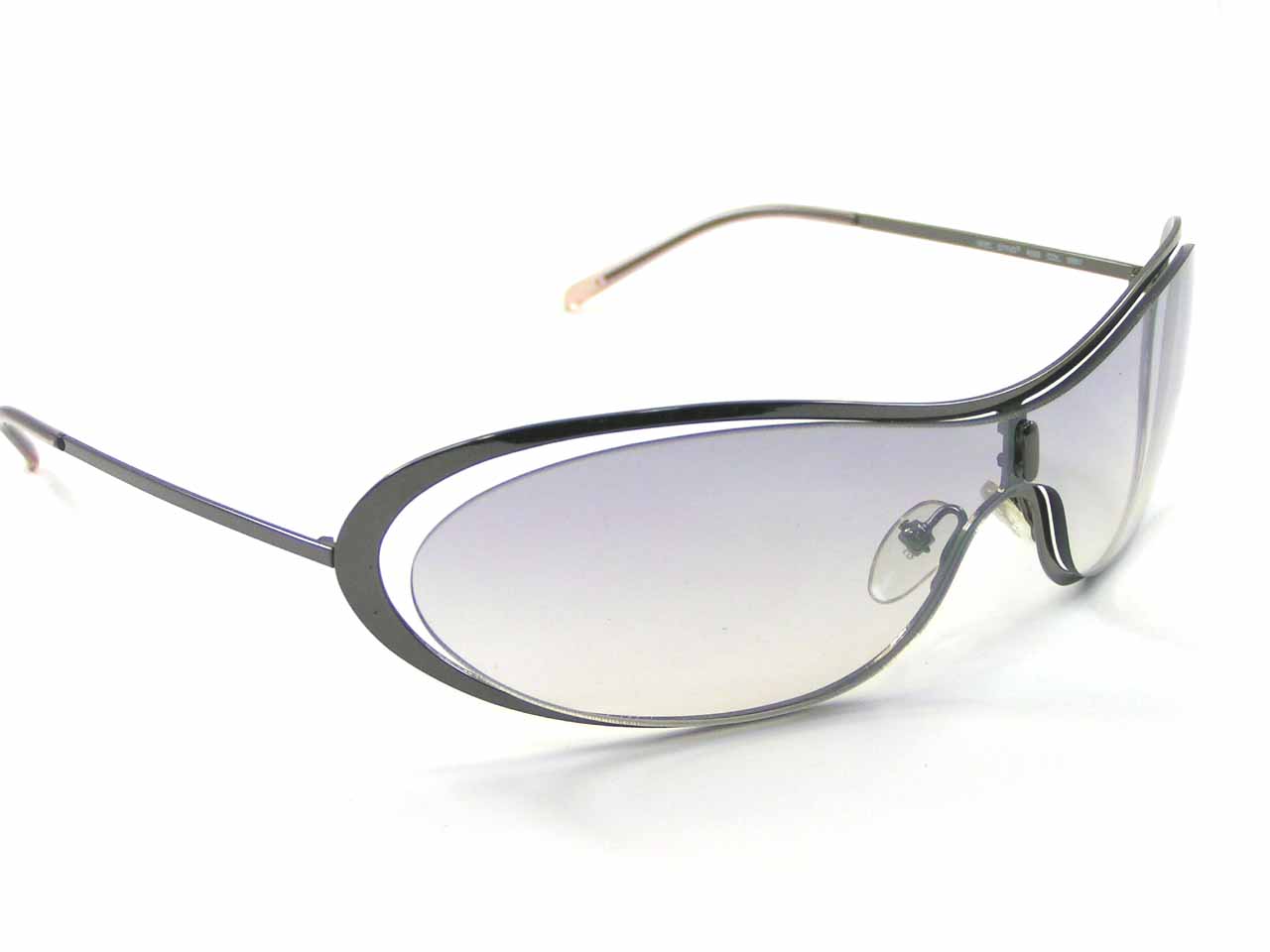http://www.police.ne.jp/images/police-sting-sunglasses-4553M-568V-2.jpg