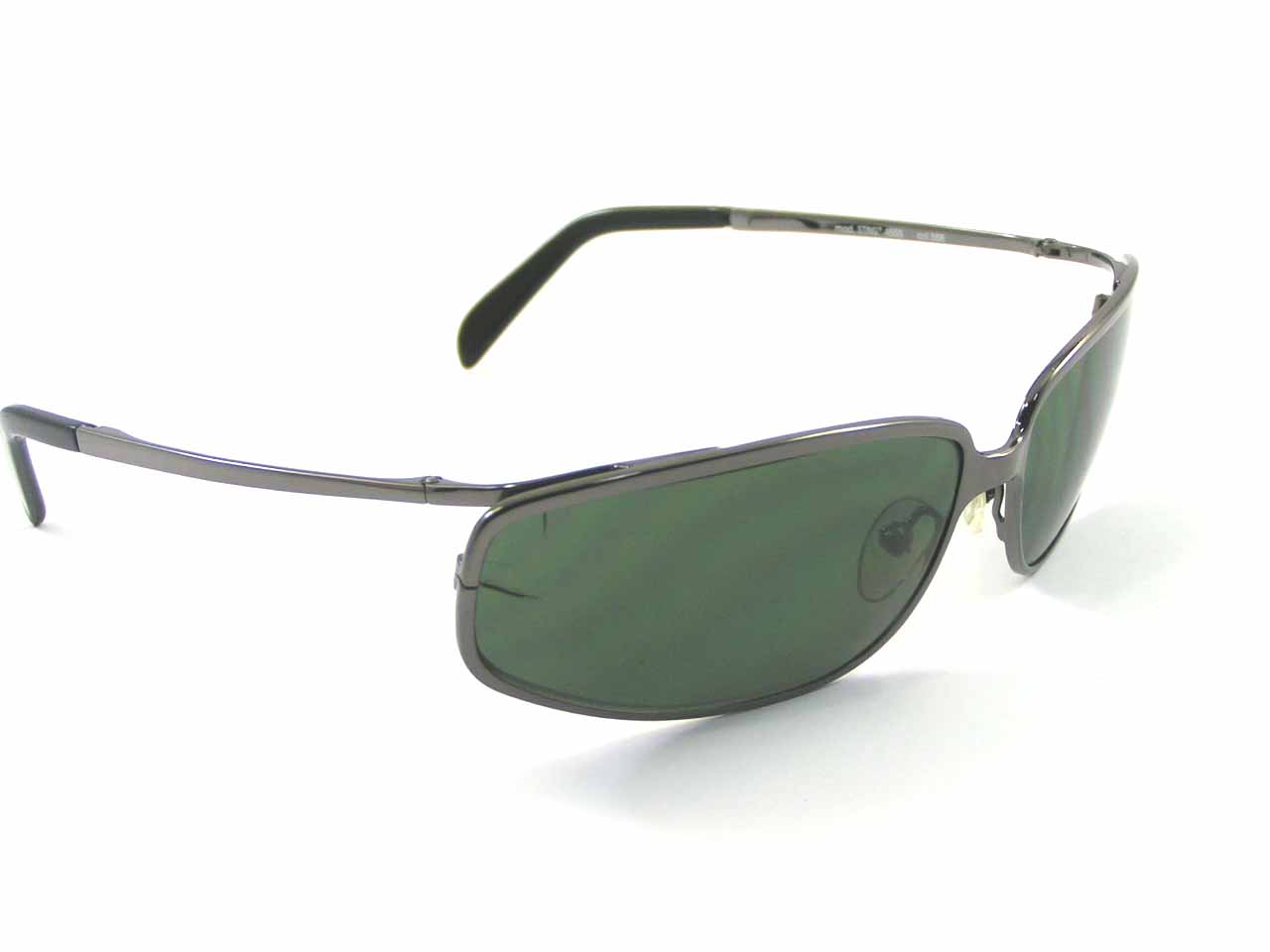 http://www.police.ne.jp/images/police-sting-sunglasses-4555M-568-2.jpg