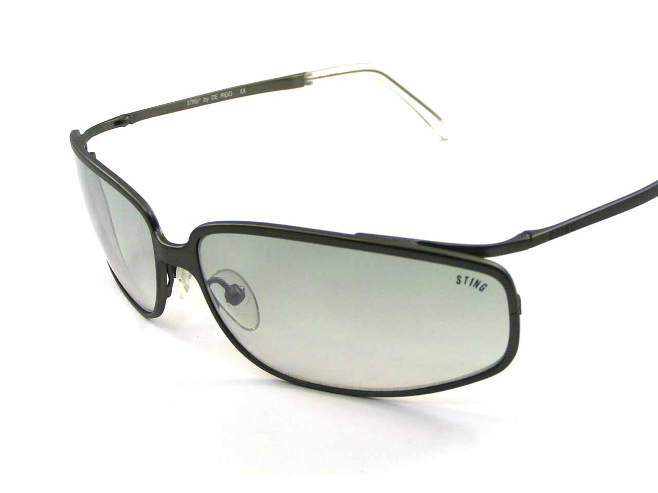 http://www.police.ne.jp/images/police-sting-sunglasses-4555M-627-4.jpg