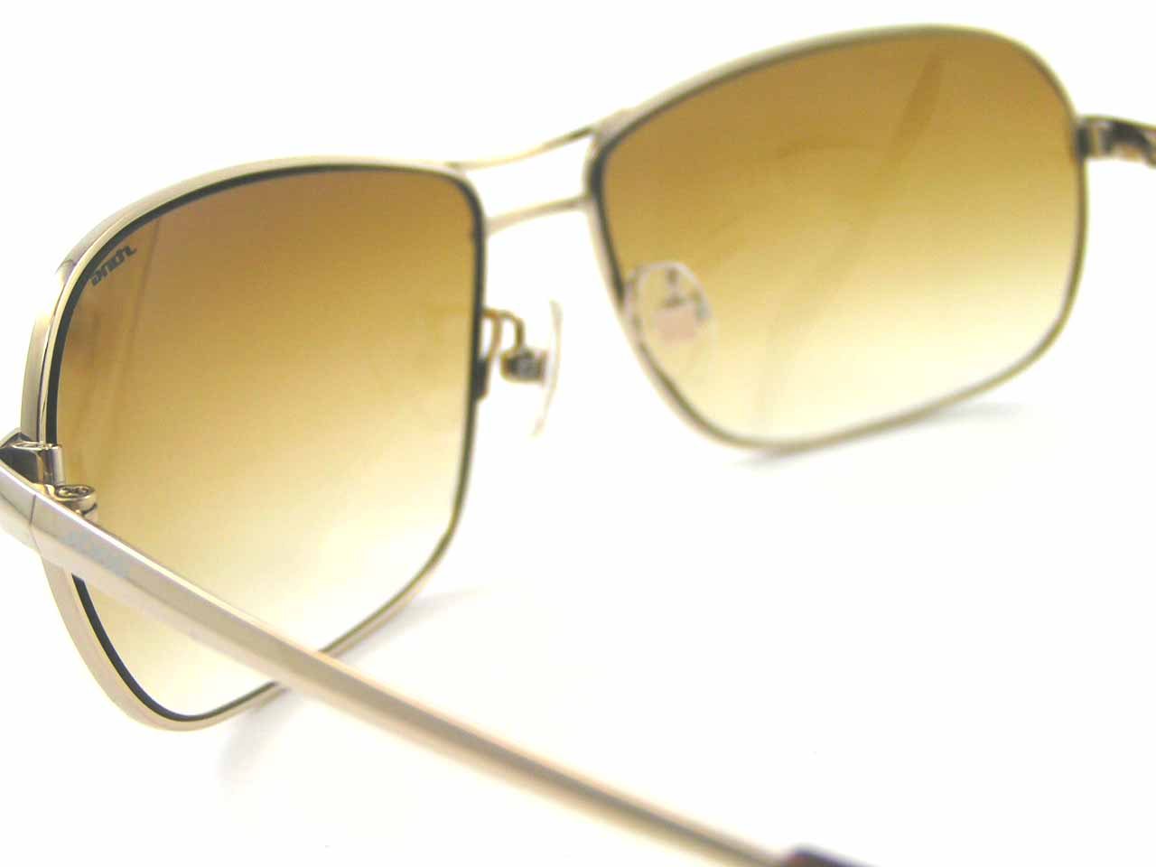 http://www.police.ne.jp/images/police-sting-sunglasses-4789J-300-5.jpg