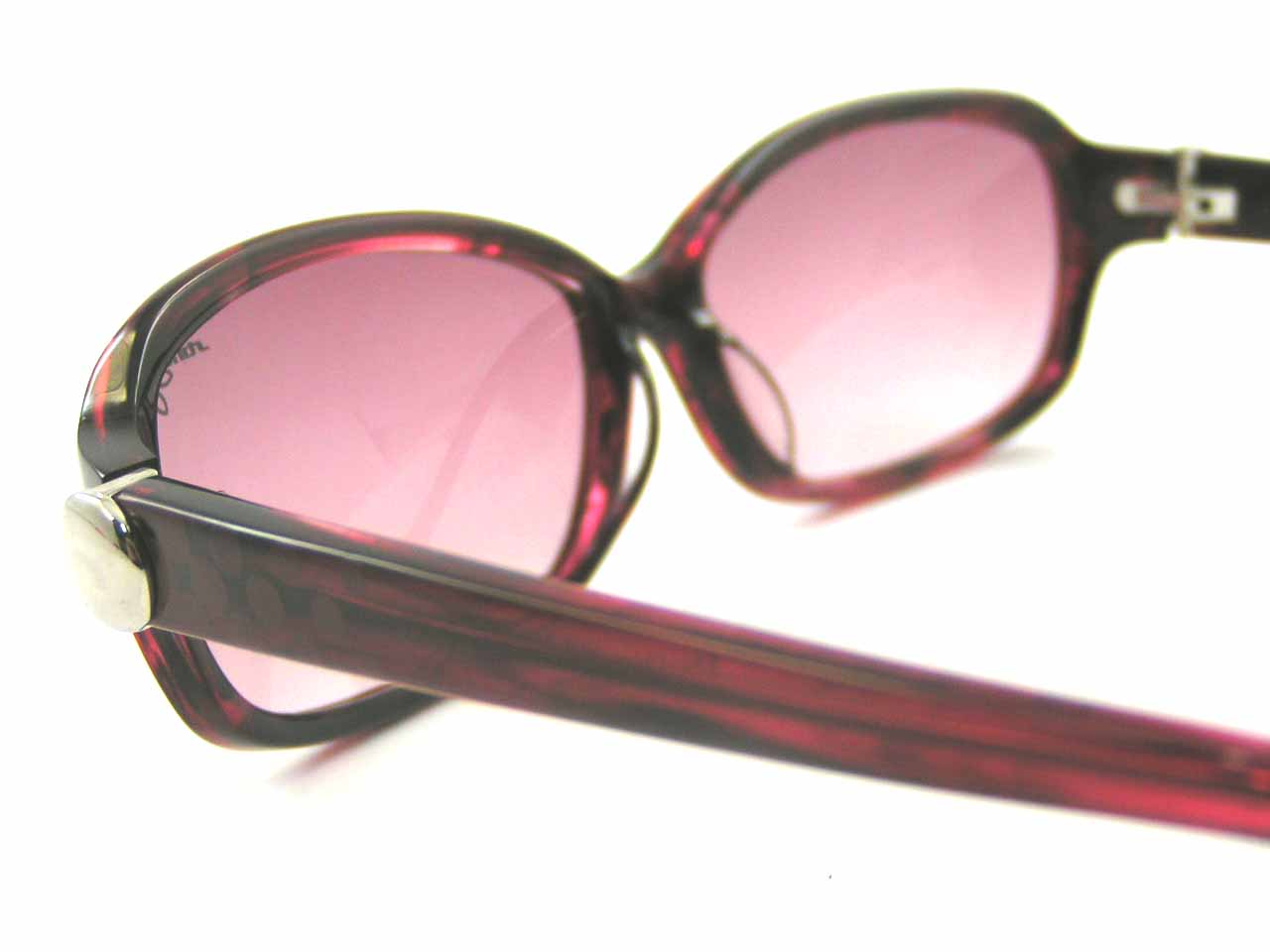 http://www.police.ne.jp/images/police-sting-sunglasses-6432J-954-5.jpg