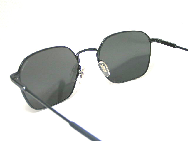 http://www.police.ne.jp/images/police_sunglasses_spl970i-8b6b-5.jpg