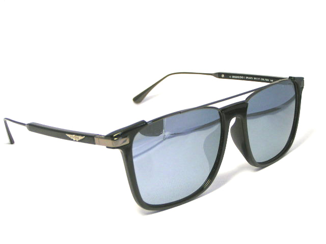 http://www.police.ne.jp/images/police_sunglasses_spla37j-700x-2.jpg