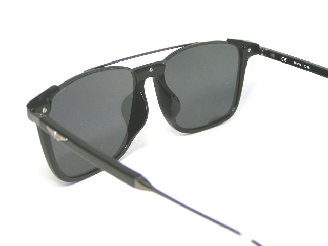 http://www.police.ne.jp/images/police_sunglasses_spla37j-700x-5.jpg