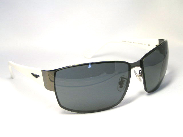 http://www.police.ne.jp/images/police_sunglasses_spla65j-0568-2.jpg