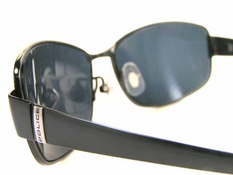 ポリスPOLICEサングラス　8683J-530