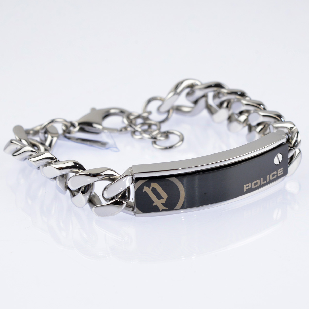 http://www.police.ne.jp/products_images/police-bracelet-univer-03.jpg